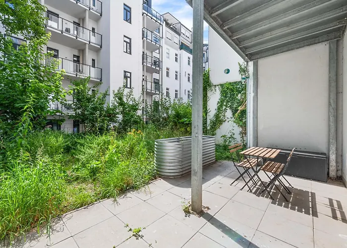Garden Retreat With Terrace *